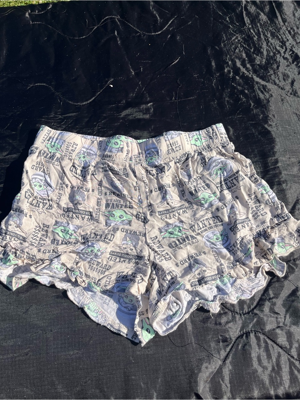 Star Wars White & Green Grogu Ruffle Sleep Shorts